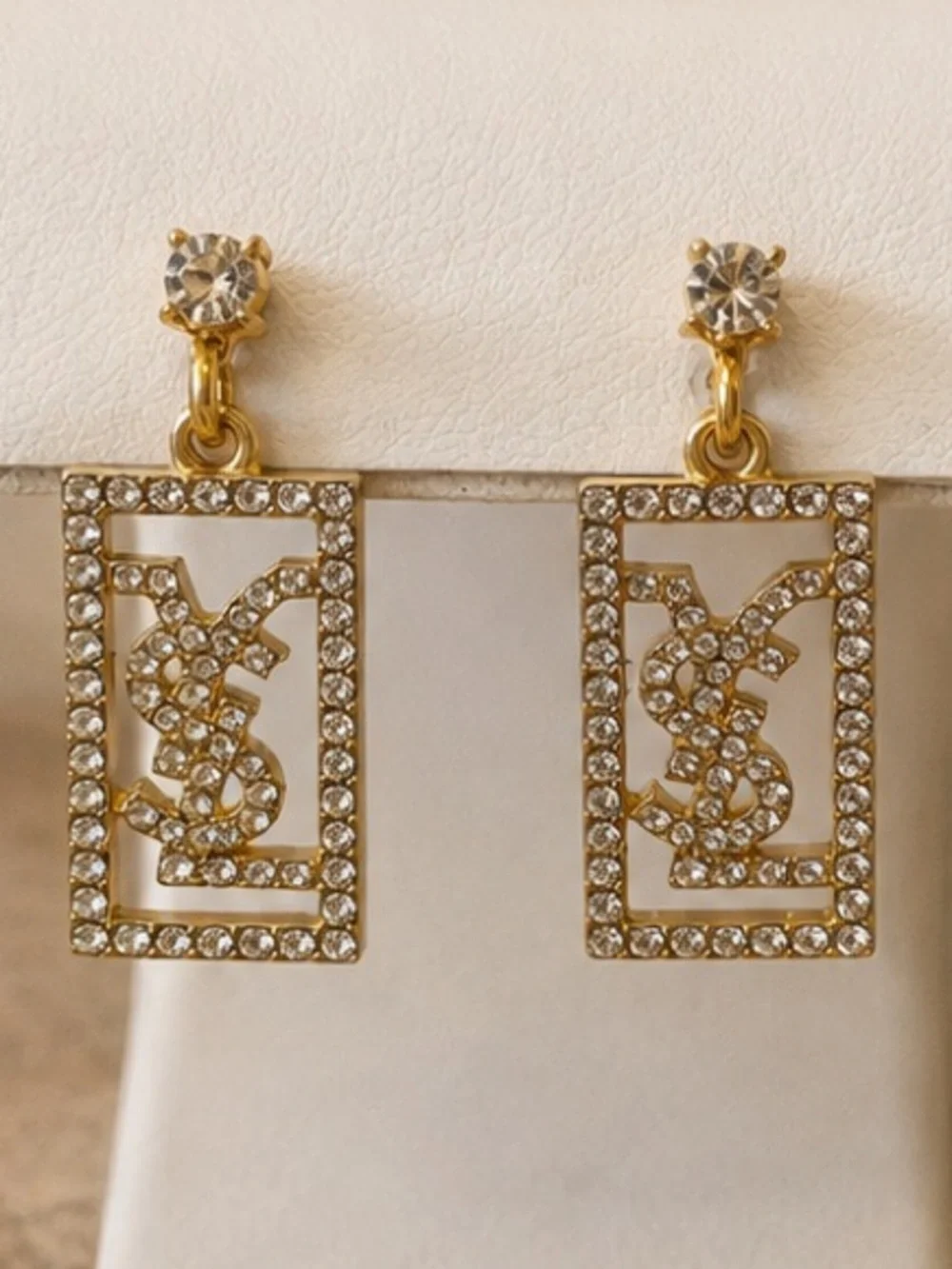 Luxe glamorous gold
